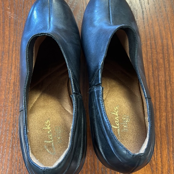 Clarks Shoes - Picture 5 of 7